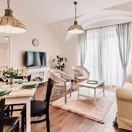 Monarchia Cottage Apartman Mosonmagyarovar Bagian luar foto